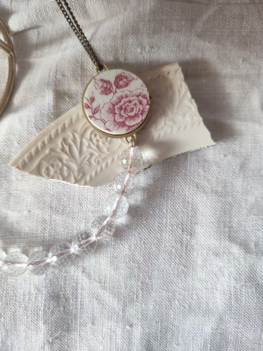 Collana artigianale in ceramica vintage MAGGIO