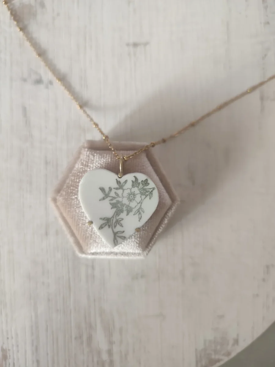 Collana artigianale in ceramica vintage CUORE VANIGLIA