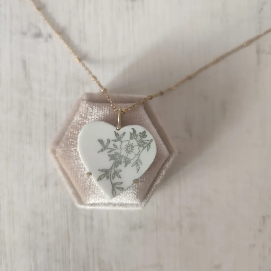 Collana artigianale in ceramica vintage CUORE VANIGLIA